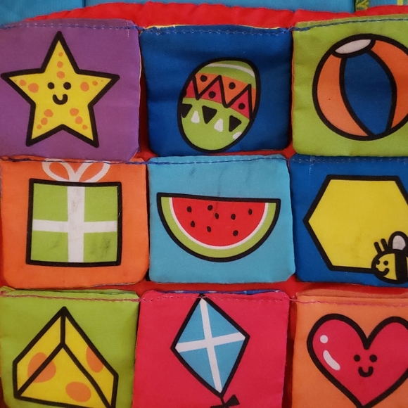 Take Along Shape Sorter (Melissa & Doug) - Picture 5 of 7